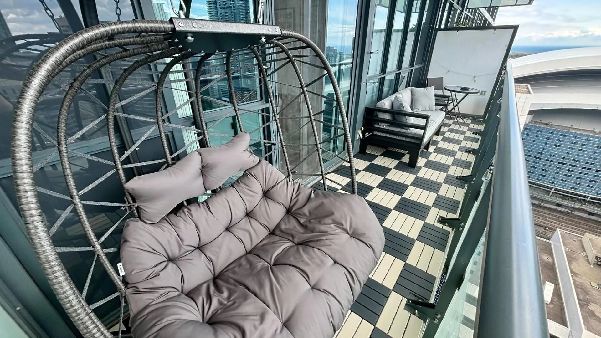 Apartamento 300 Front Suites Toronto